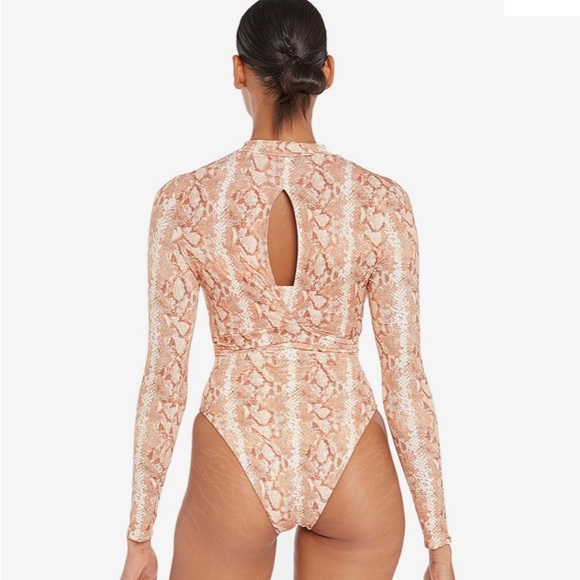 NEW! Vitamin A Remy Rash-guard - Sand Snake - $160 retail - SOLD OUT COLOR! - Picture 2 of 11